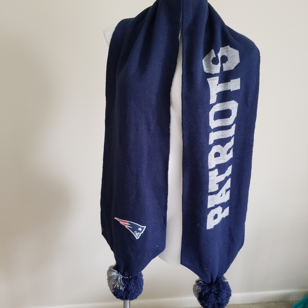 Long NE Patriots Scarf With Pompoms Long Blue Logo  Warm